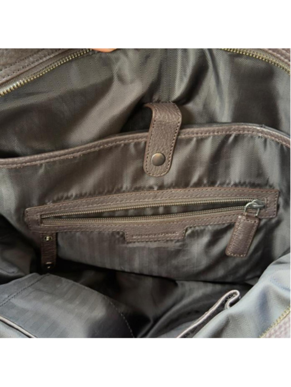 Banana Republic 100% Leather Brown Laptop Briefcase
Banana Republic dark espres - Picture 5 of 8